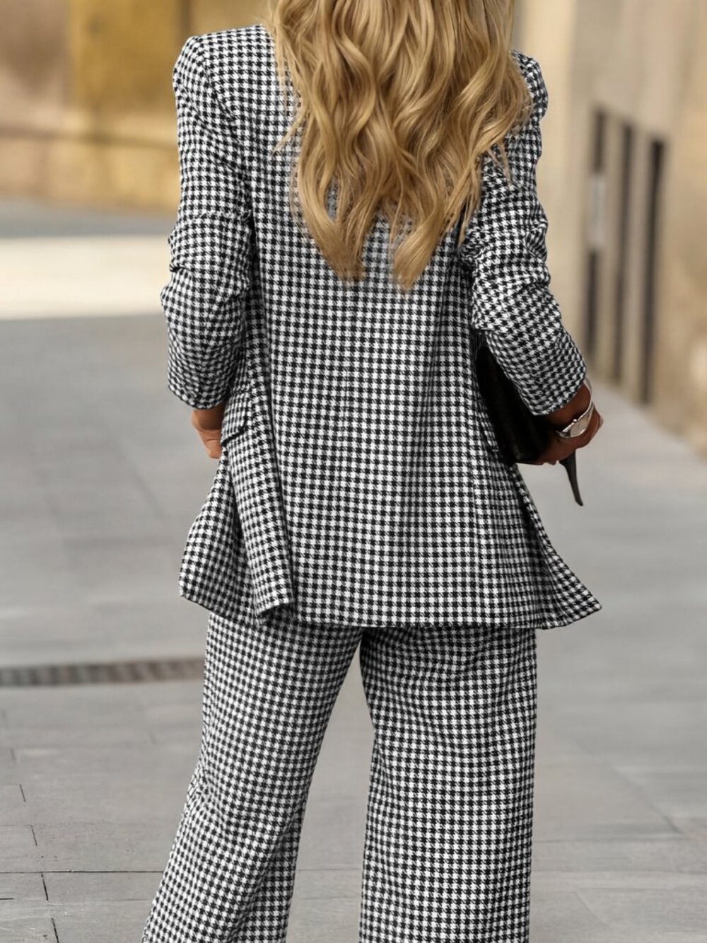 Black Elegant Women's Regular Fit Plaid Peak Lapel Long Pants Suit Set - Picture 2 of 4